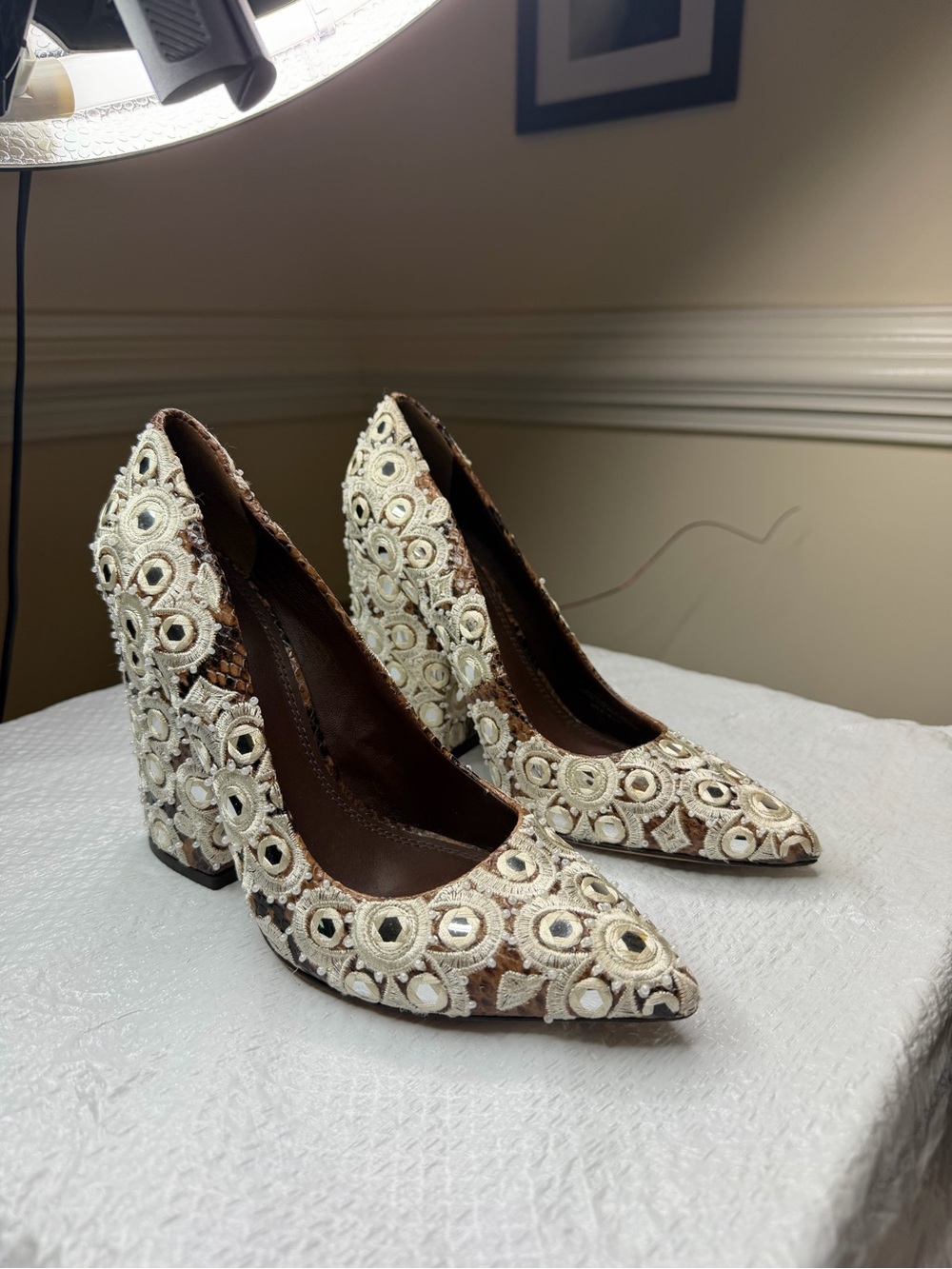 Burch
Tory Burch Francesca Roccia Python heels women's Size 8 - Picture 5 of 12